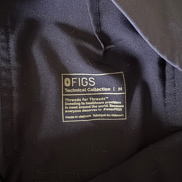 FIGS - Livingston - Navy - Medium - Picture 5 of 6